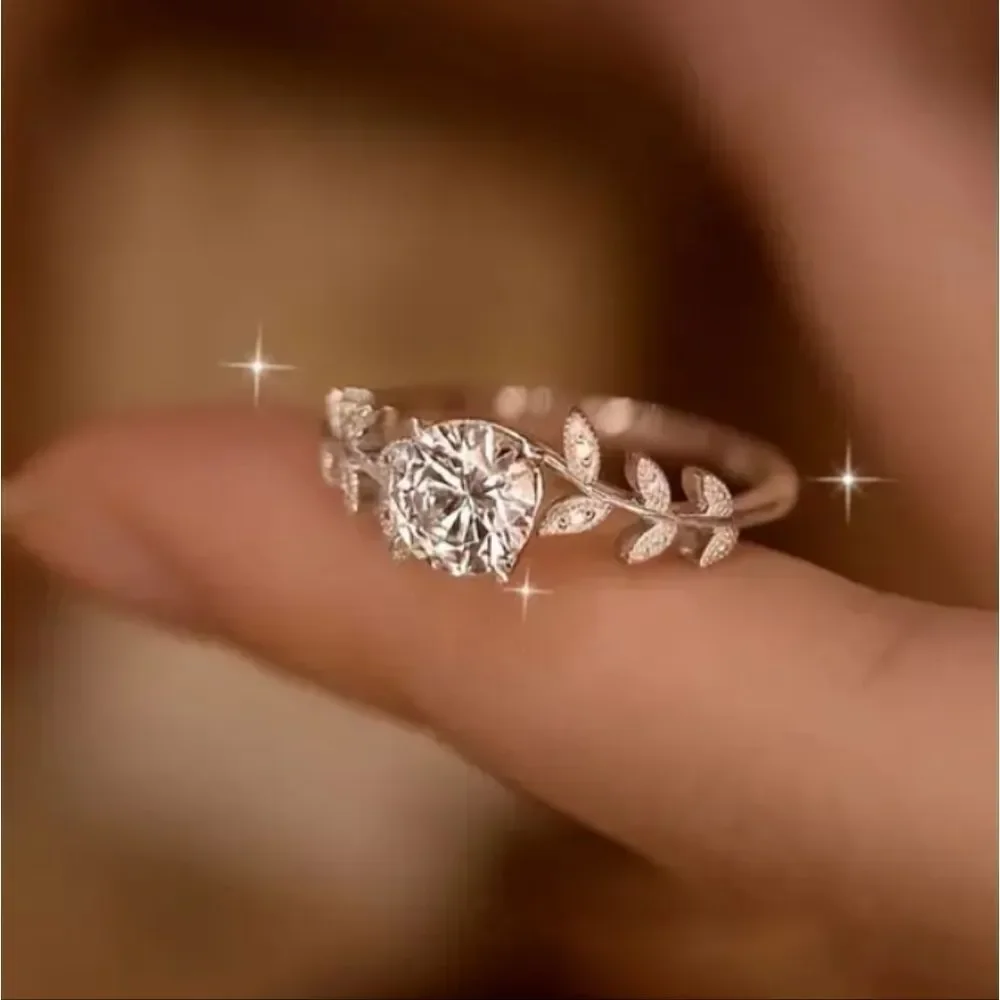 Ladies Graceful Lab Created Diamond Leaf Ring sz 8
